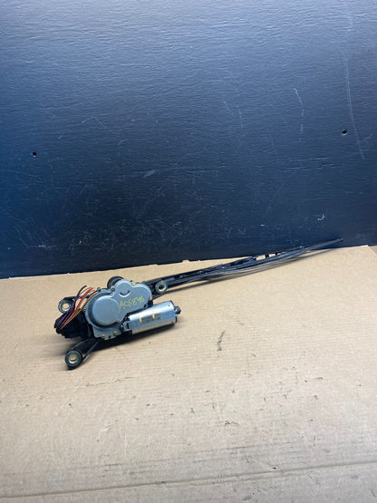 2000 to 2006 BMW X5 E53 Rear Windshield Wiper Motor OEM AC6846 DG3