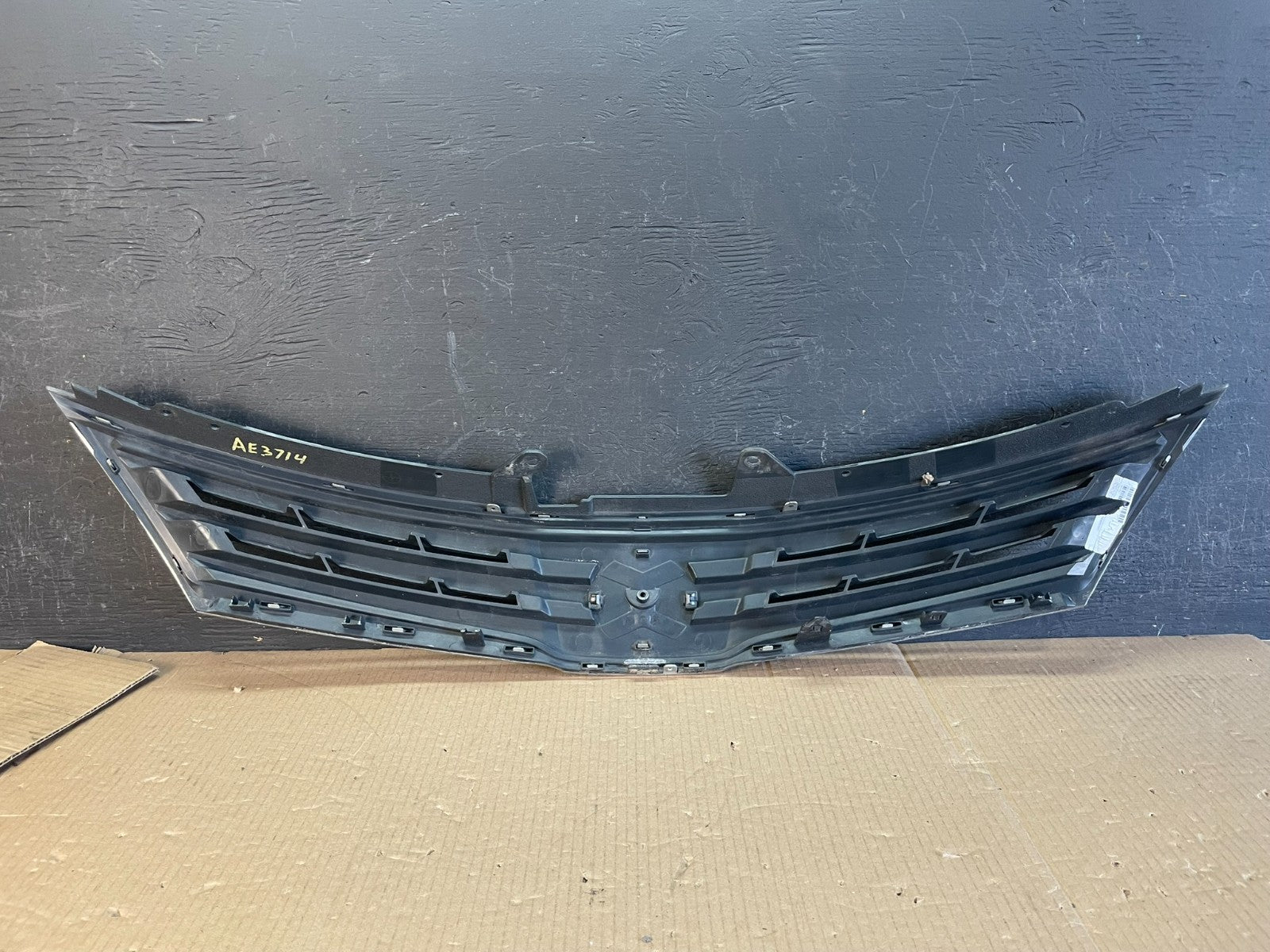 2007 2008 2009 Nissan Versa Sedan Front Upper Grill Grille Aftermarket AE3714 DG3