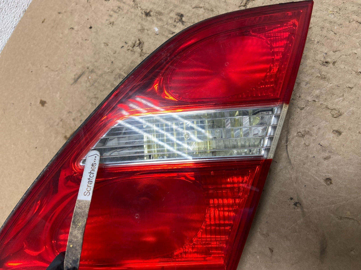 2001 2002 2003 Lexus Ls430 Right Passenger Side Inner Tail Light AF8393 DW3