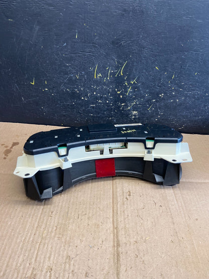 2002 GMC Yukon Speedometer Cluster Gauge Oem AA8031 DG5