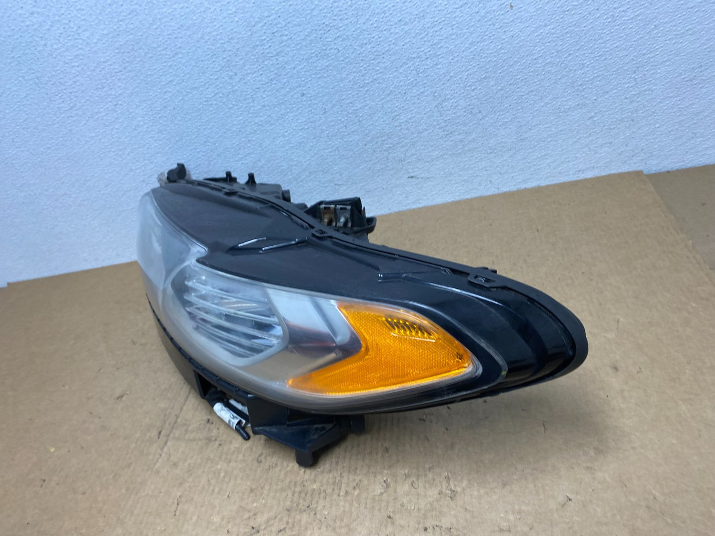 2013 to 2016 Ford Fusion Left Driver Lh Side Headlight AC3241 DW1