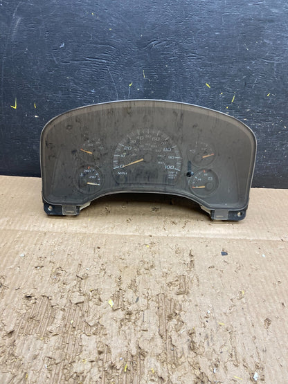 2004 to 2007 Chevrolet Express Speedometer Cluster Gauge V7754 DG0