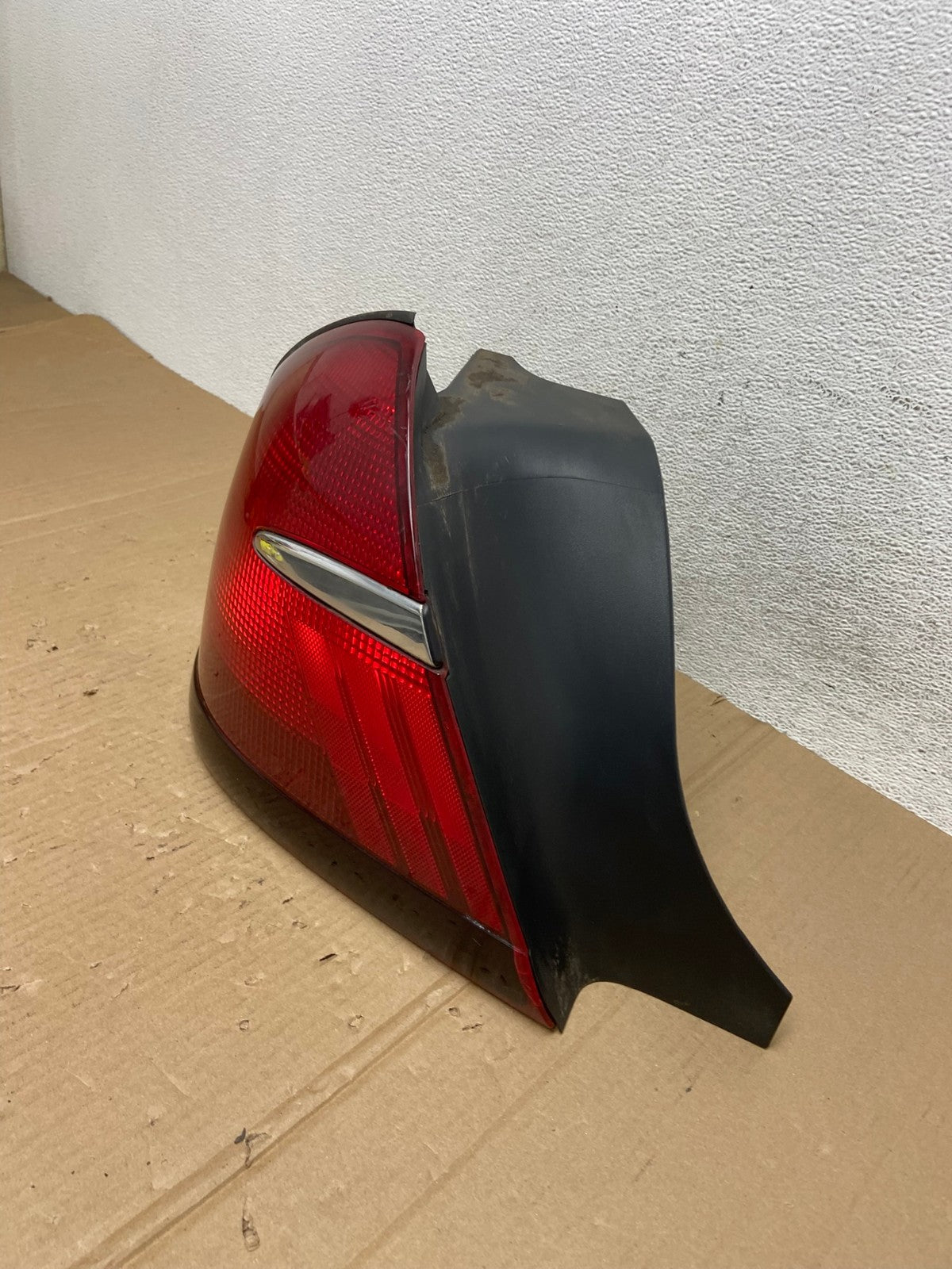 1998 - 2002 Mercury Grand Marquis Left Driver Lh Side Tail Light AE8987 LK1