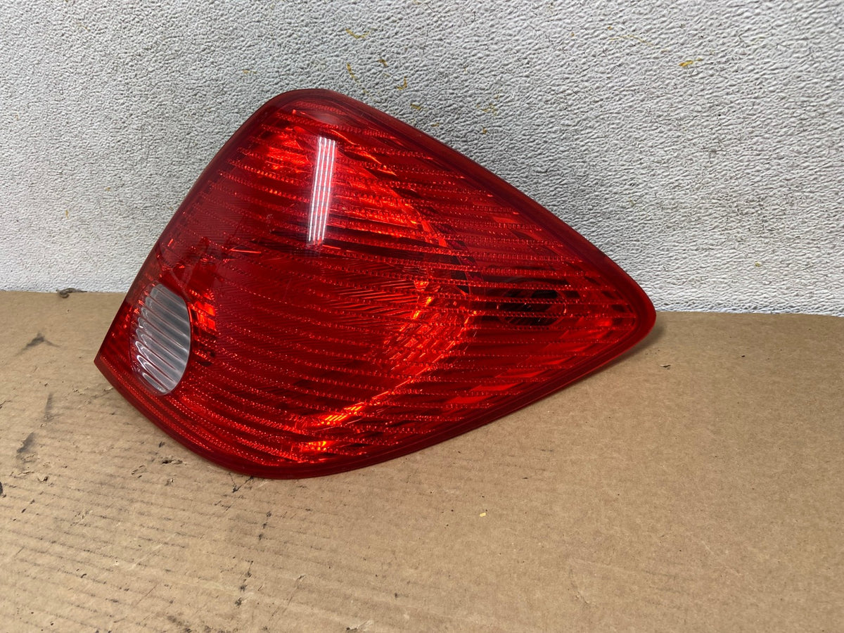 2005-2010 Pontiac G6 Sedan Right Passenger Side Tail Light AH4261 LK2