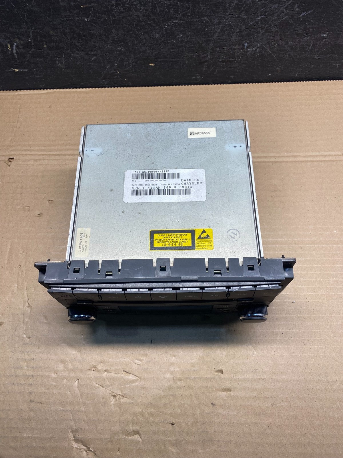 2007-2012 Chrysler Dodge Jeep Ram Radio CD MP3 AUX Receiver AD9516 DG3