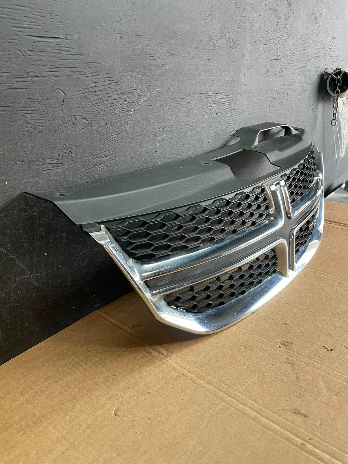 2011 to 2018 Dodge Journey Front Upper Chrome Grill Grille AE8418 DW2
