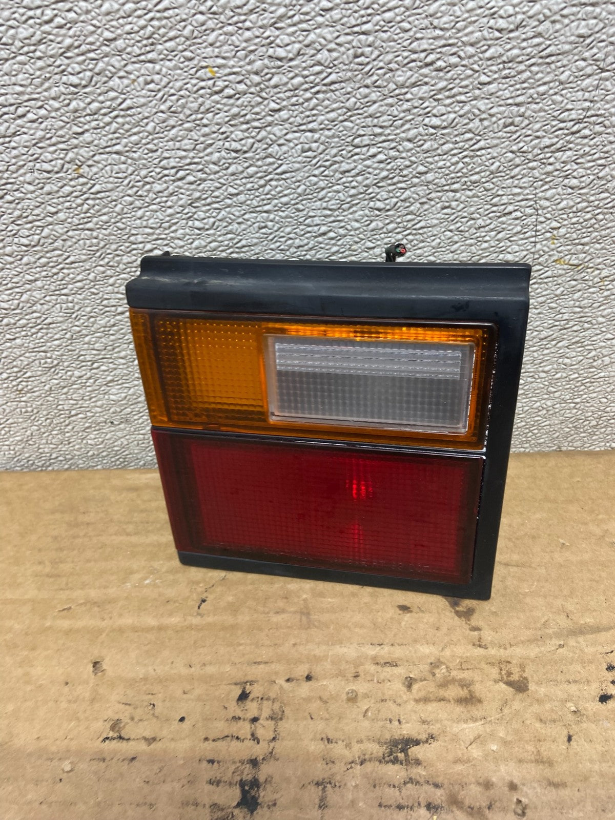 1986 - 1989 Honda Accord Right Passenger RH Inner Tail Light AB5300 DG0
