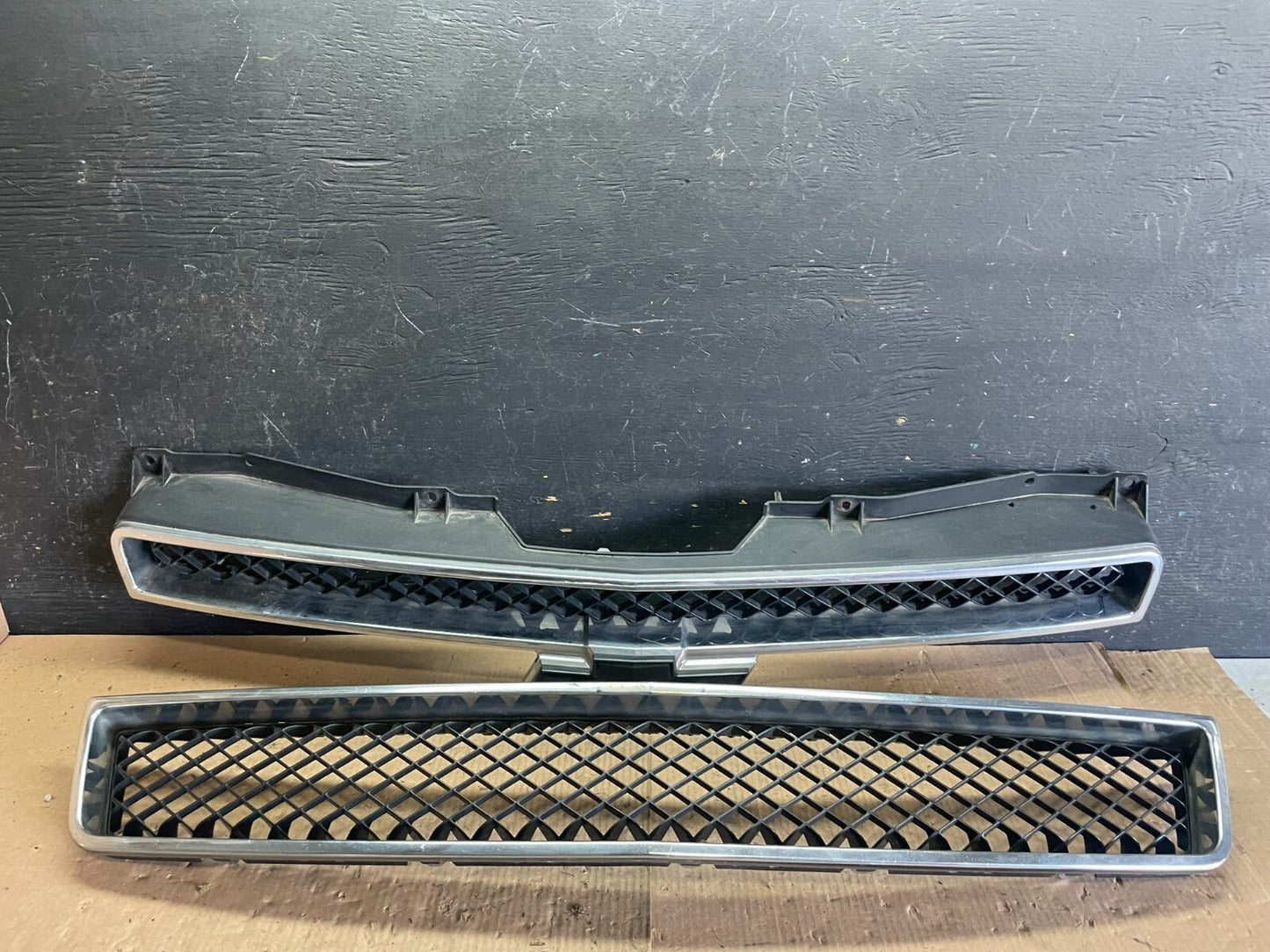 2007 to 2014 Chevrolet Avalanche Front Upper Lower Set Grill Grille N5626 PS0