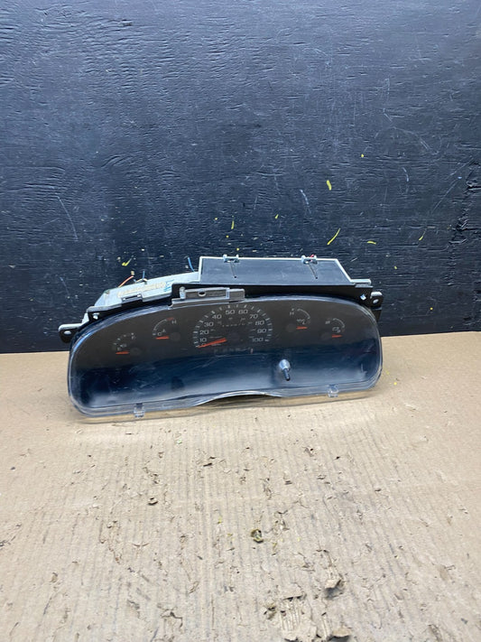 1997 to 2002 Ford Econoline E250 E350 Van Speedometer Instrument Cluster t16570