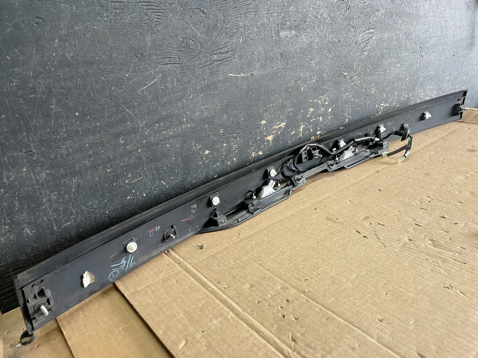 2009 - 2013 Subaru Forester Liftgate Tailgate Trunk Trim Molding AB3064 DG8
