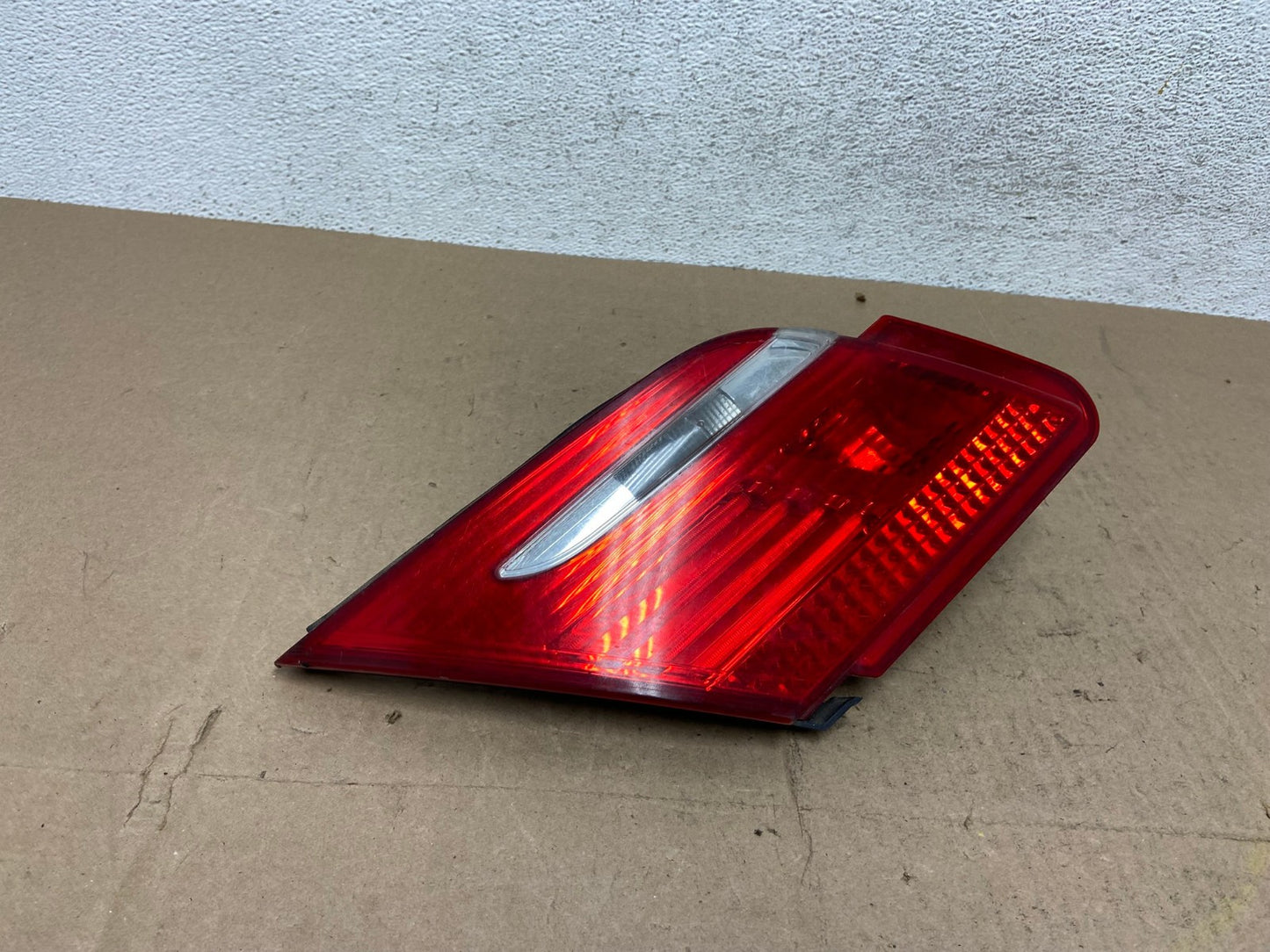 2006 - 2008 BMW 7-Series 750li 760li Left Driver Inner Tail Light AE69002
