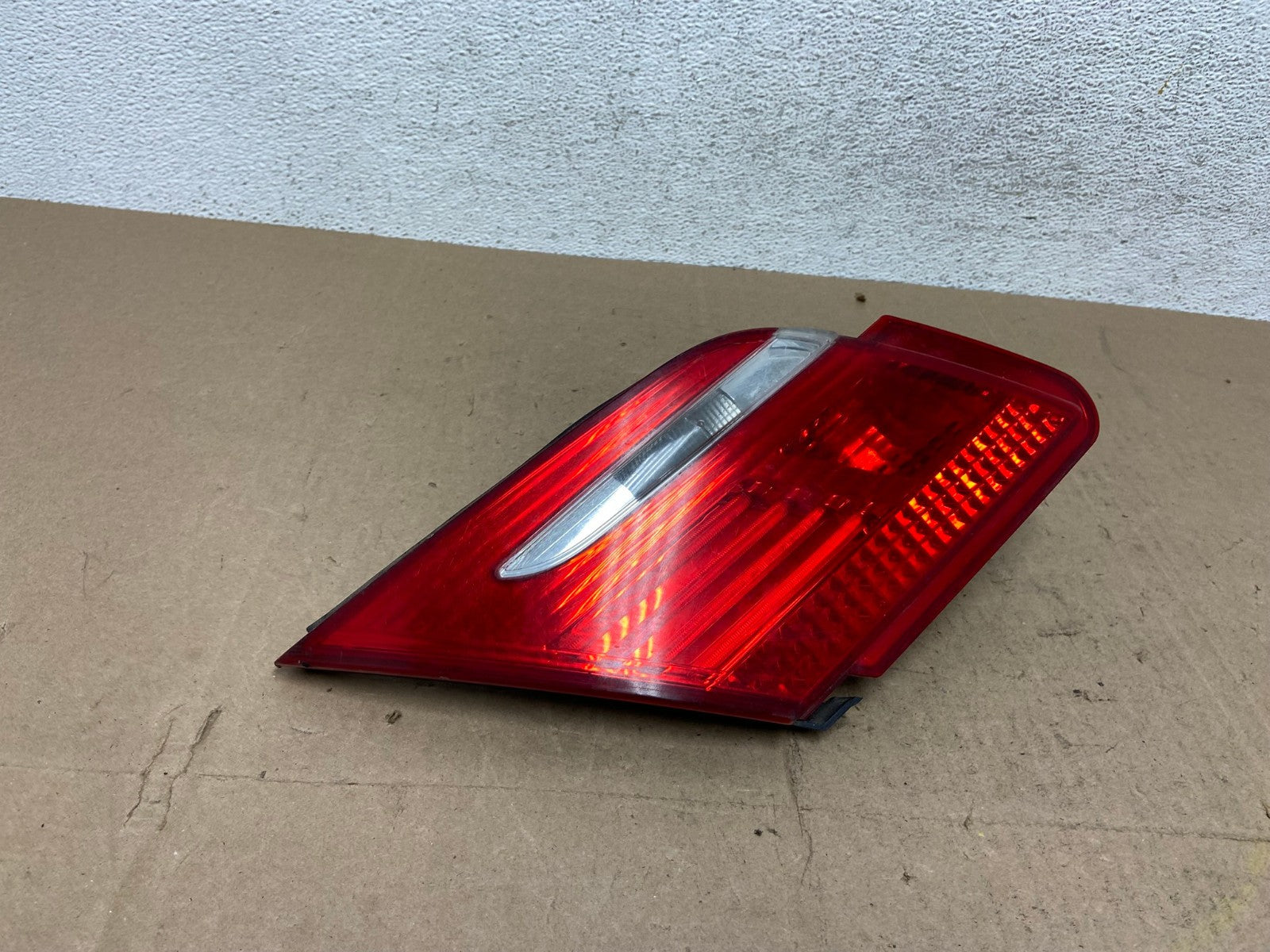 2006 - 2008 BMW 7-Series 750li 760li Left Driver Inner Tail Light AE69002