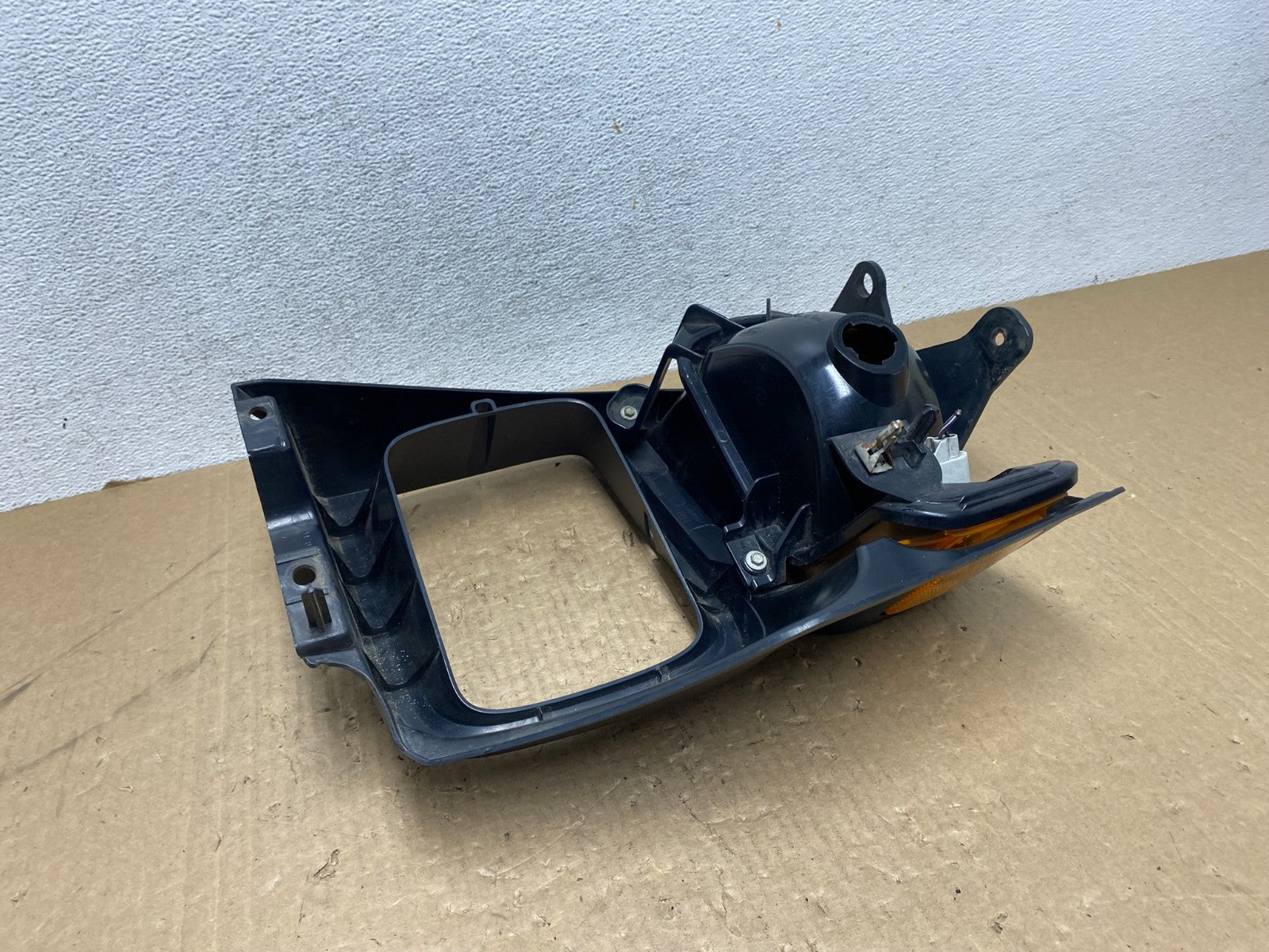 2008-2017 Ford E150 E250 E350 Van Right Side Headlight Bezel Trim AG1084 DW4