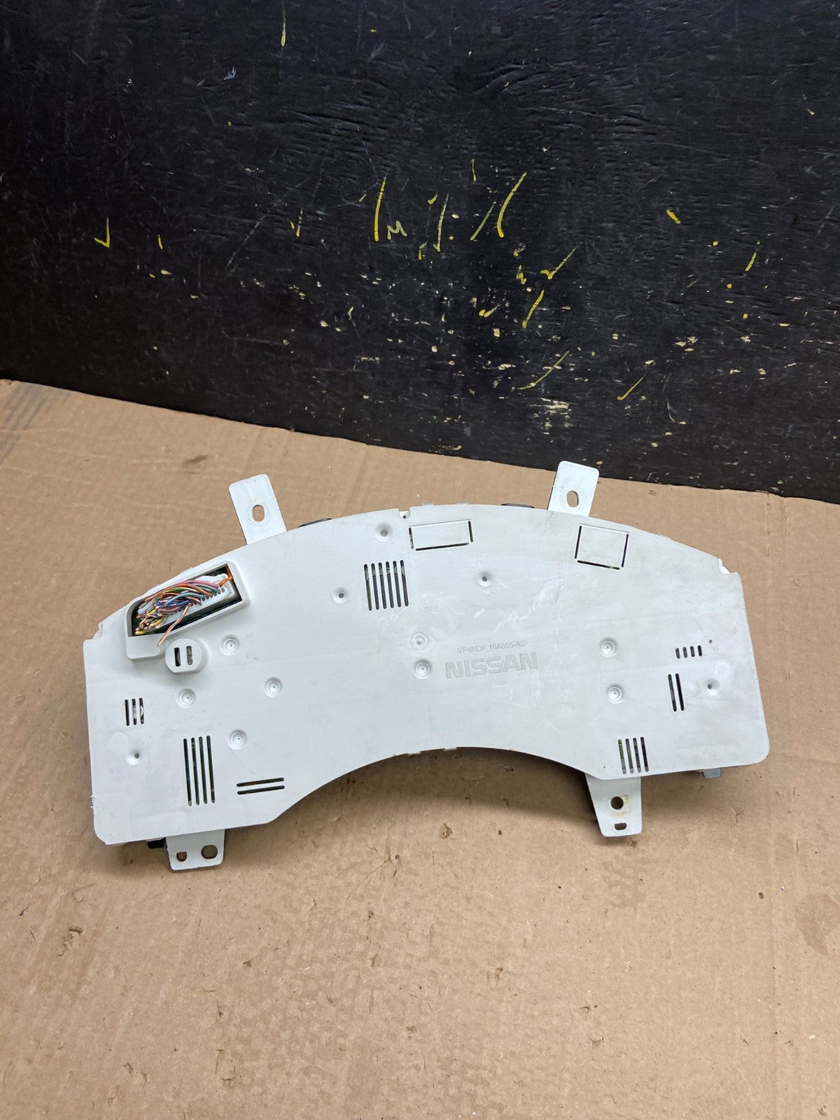 2004 2005 Nissan Armada Speedometer Cluster Gauge Oem z0086 DG5