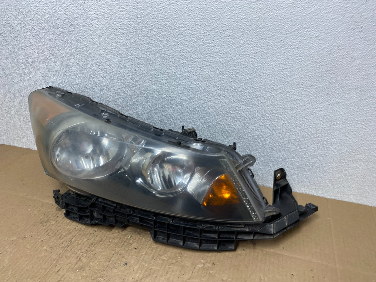 2008 to 2012 Honda Accord Sedan Right Passenger RH Headlight AB8431 DW1