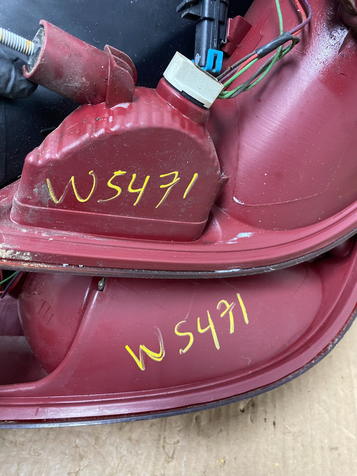 2006 - 2009 Pontiac G6 Coupe Left+Right Side Tail Lights OEM W5471 DW12