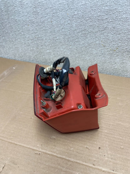 2004-2005 Mitsubishi Endeavor Left Driver LH Tail Light Oem AA8667 LK4