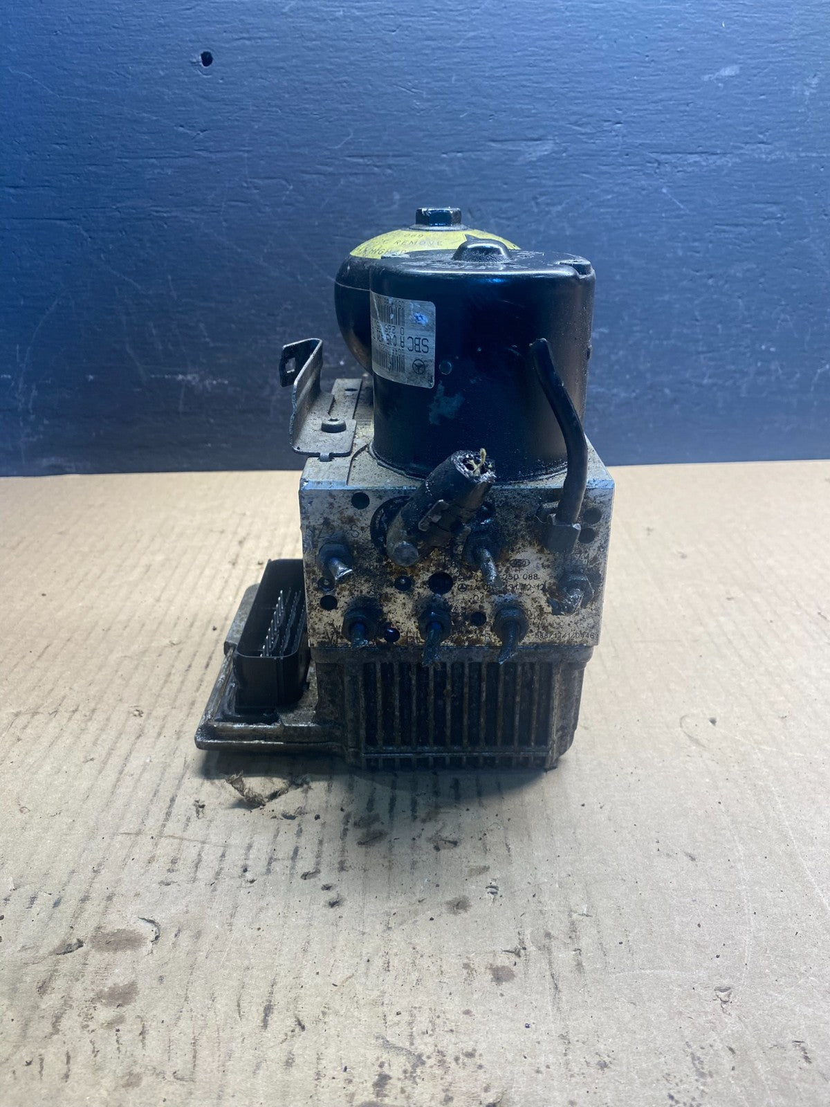 2006 to 2009 Mercedes E350 ABS Anti Lock Brake Pump 0265250088 ac9001 DG5