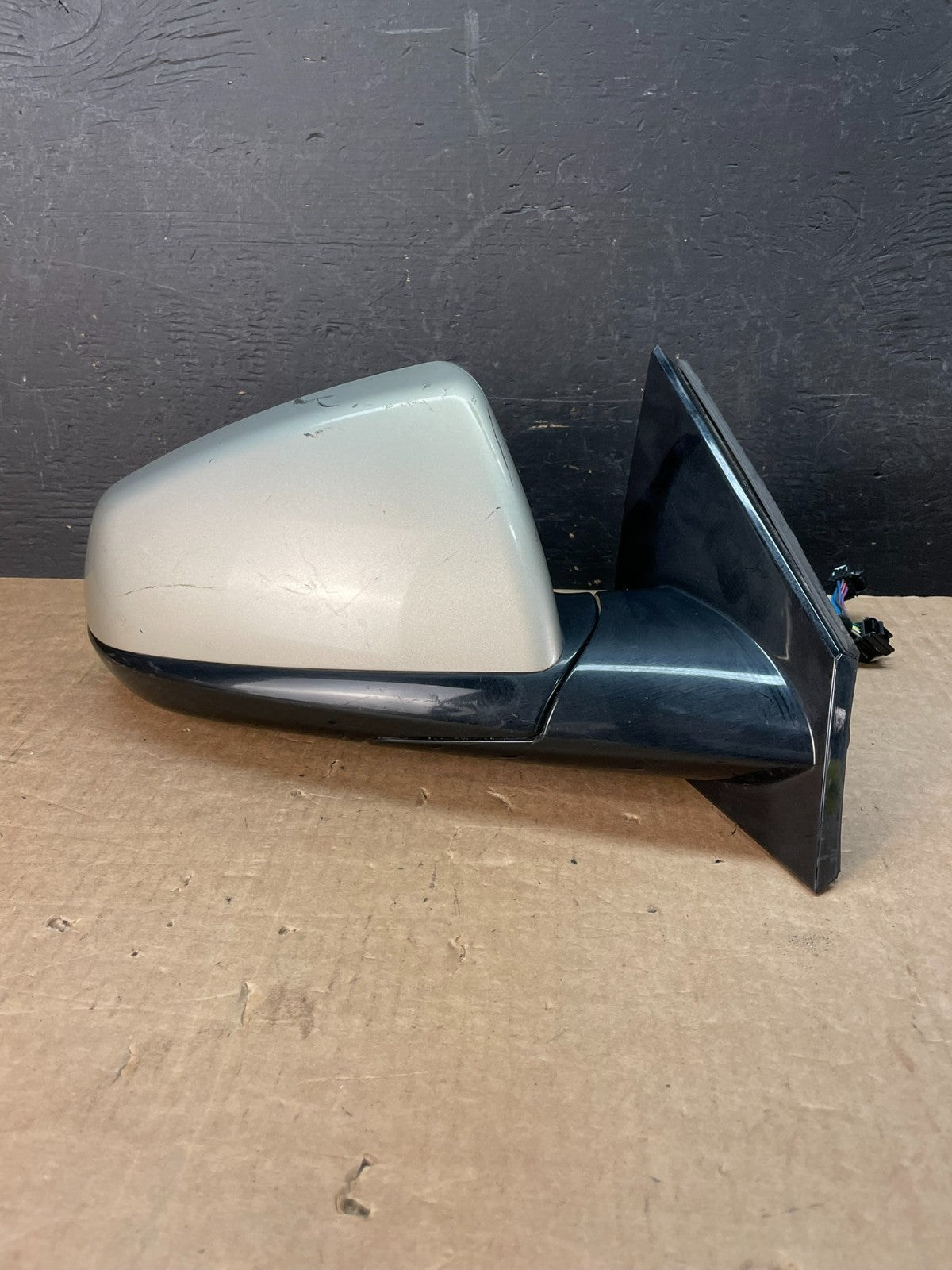2010 to 2015 Cadillac SRX Right Passenger Rh Side Door Mirror AE8482 DW0
