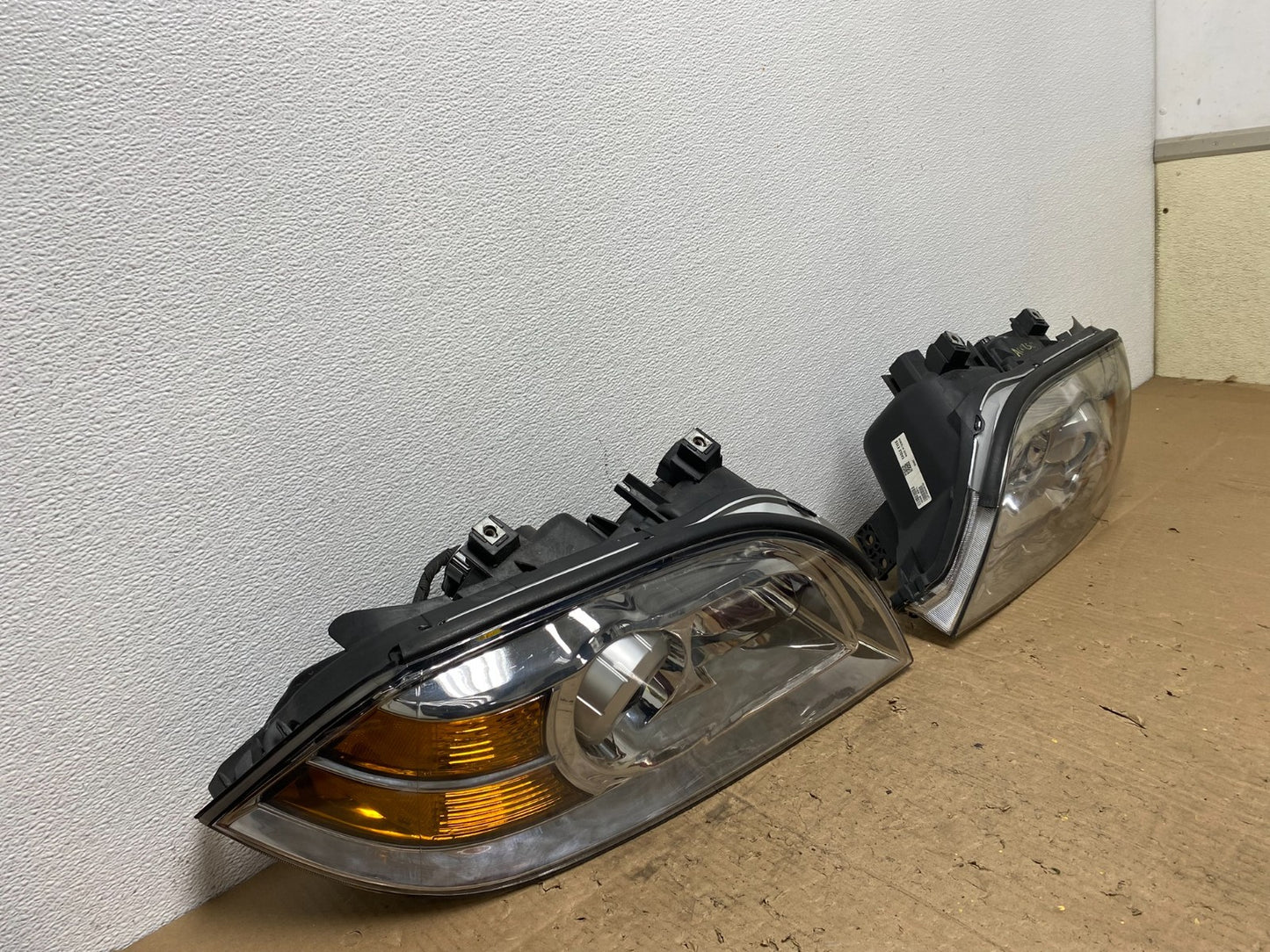 2004 2005 2006 Acura MDX Left+Right Headlights Halogen AC0150 DW1