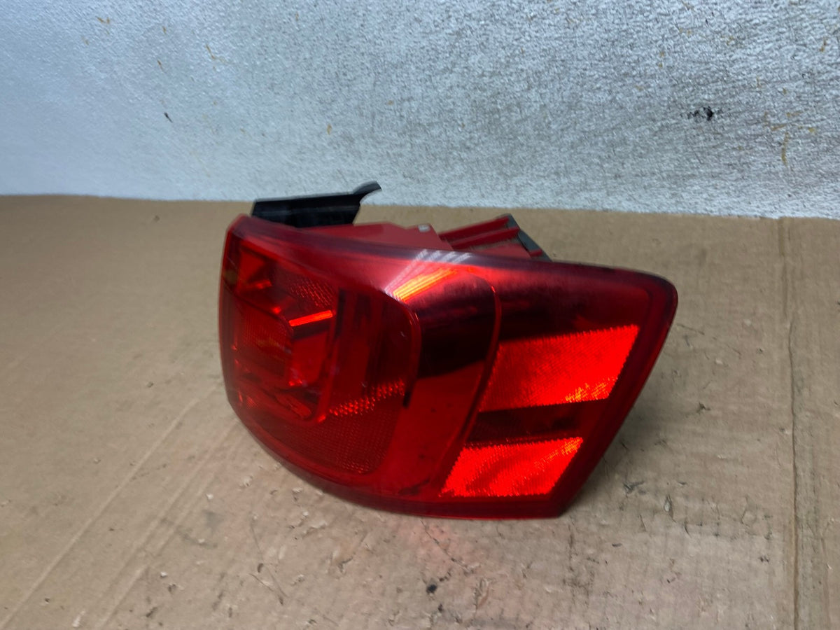 2011 to 2014 Volkswagen Jetta Right Passenger Rh Side Tail Light AI5574 LK1