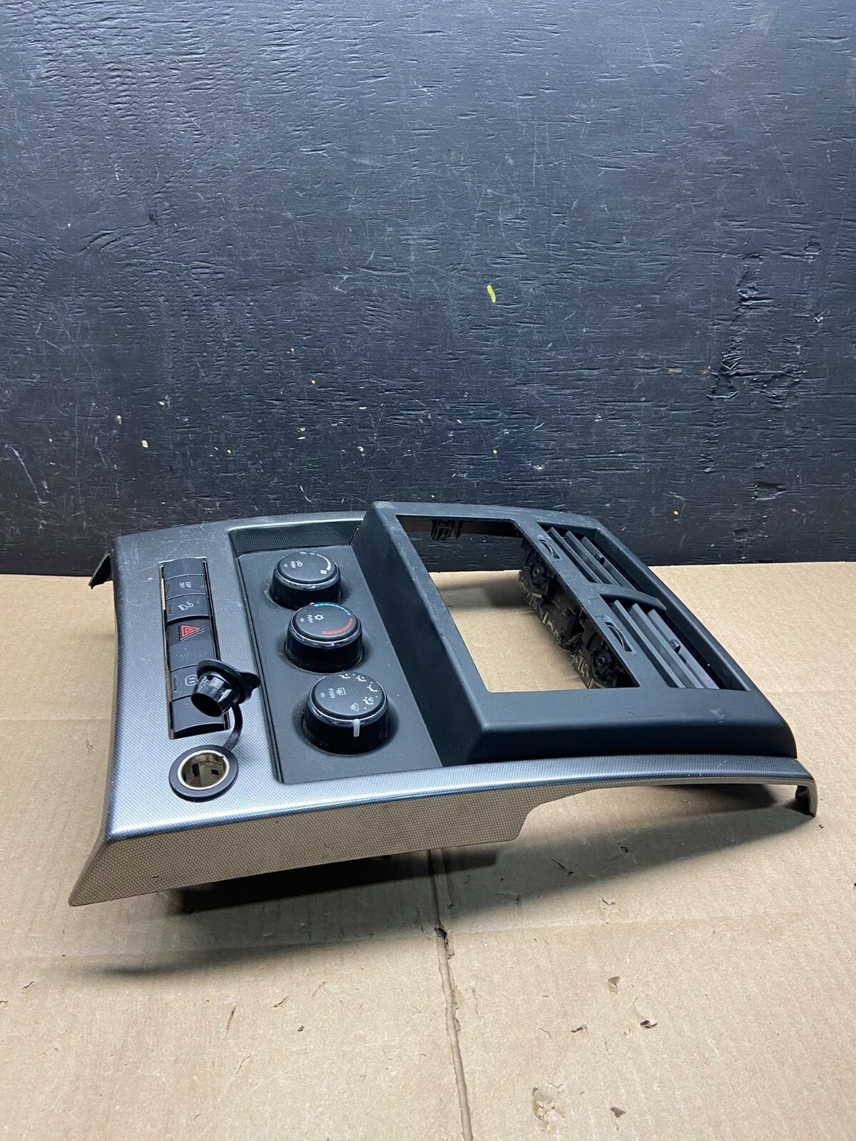 2008 to 2012 Jeep Liberty Dash Climate Temperature Control Radio Bezel L5329 DG4