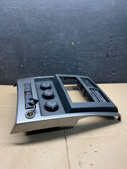 2008 to 2012 Jeep Liberty Dash Climate Temperature Control Radio Bezel L5329 DG4