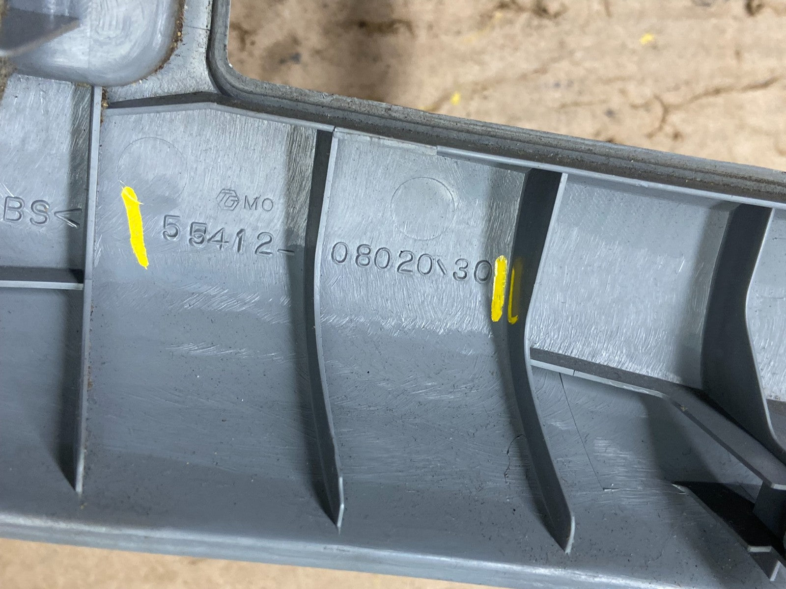 2001-2003 Toyota Sienna Center Console Dash Radio Bezel Trim 55412-08020 T61145