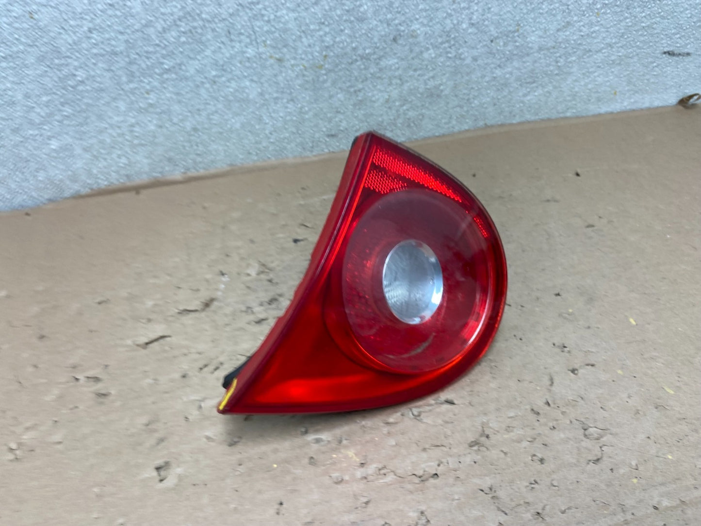 2006-2009 Volkswagen Golf Right Passenger Rh Tail Light Inner Trunk AB0910 LK2