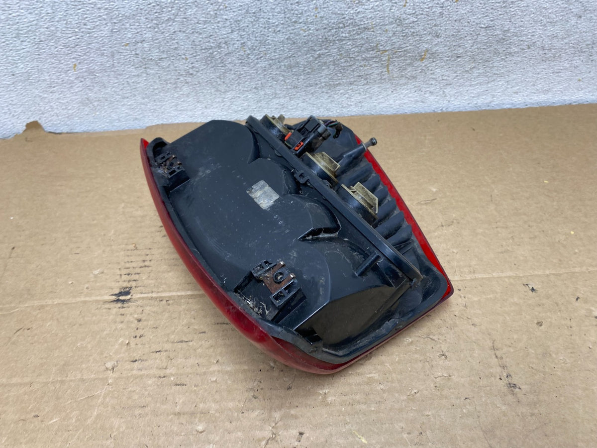 1999 - 2004 Jeep Grand Cherokee WJ Left Driver Lh Tail Light AH8107 DW4