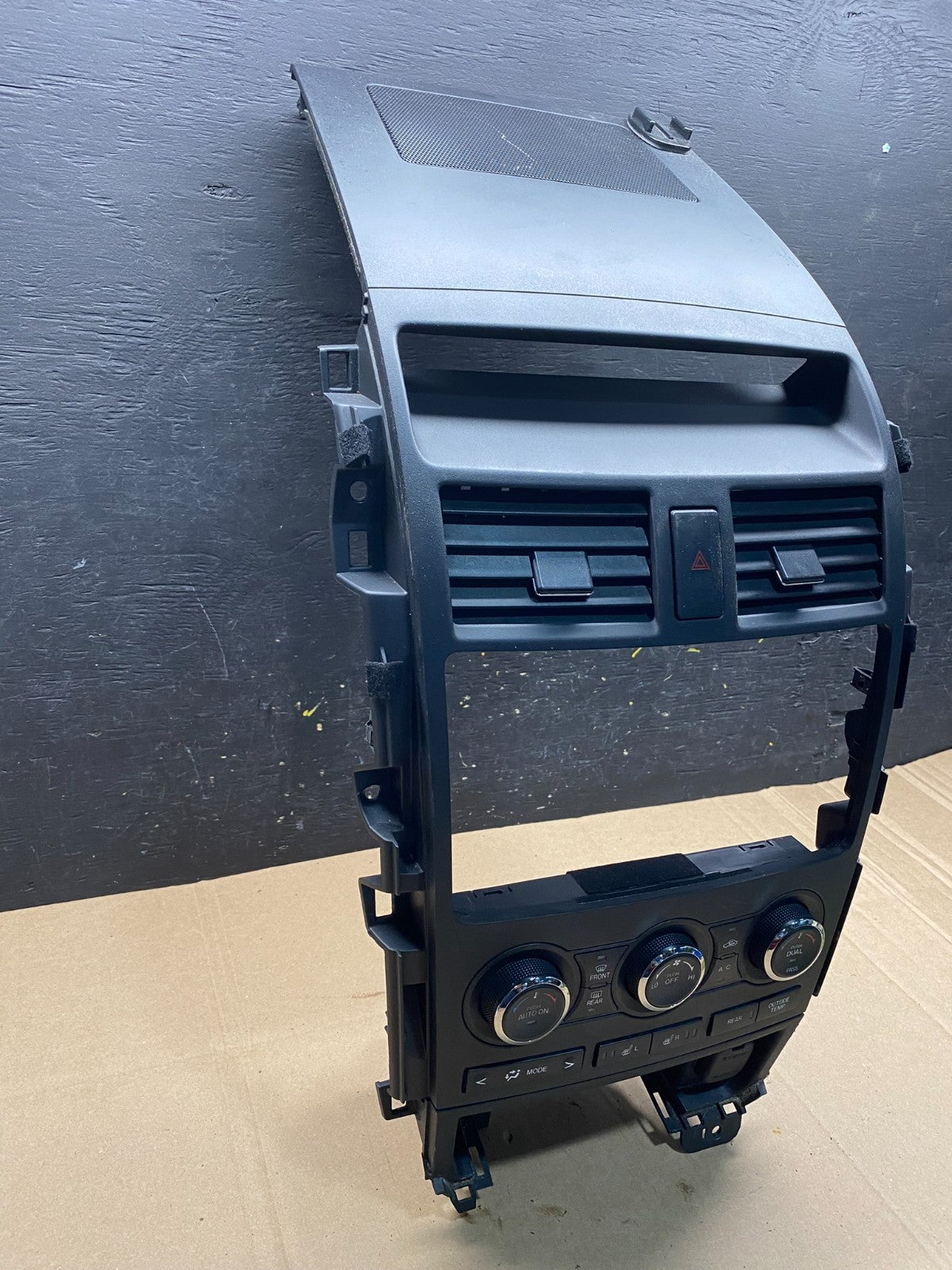 2010 - 2015 Mazda CX-9 Radio Dash Trim Bezel W/Vent AC Climate Control R8719 DG1