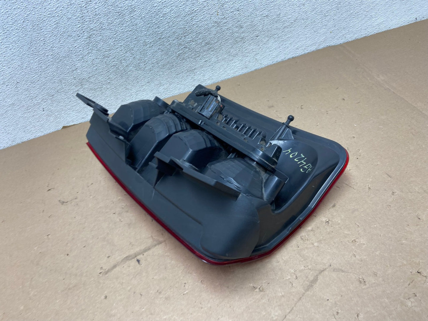 2008 to 2012 Jeep Liberty Right Passenger RH Side Tail Light AG4204 LK5