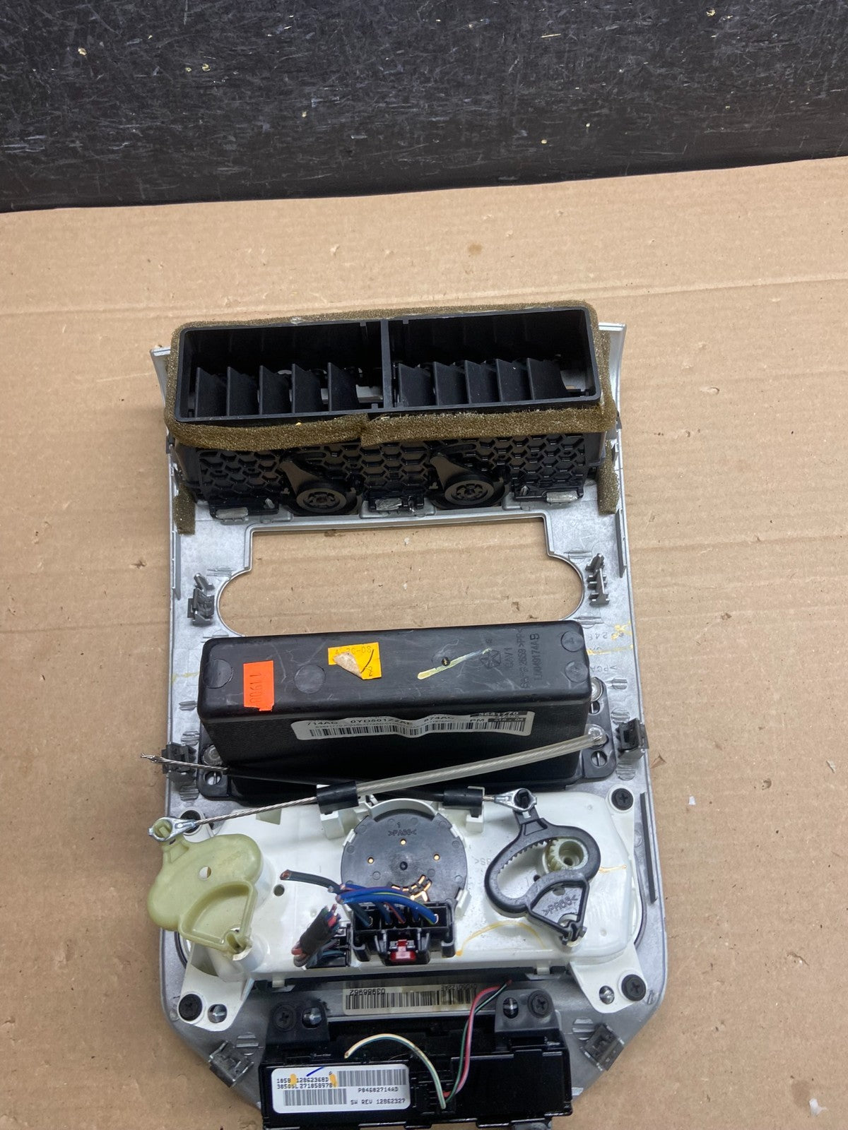 2007 to 2009 Dodge Caliber Dash Radio Center Bezel Climate Dash AG5159 DG5