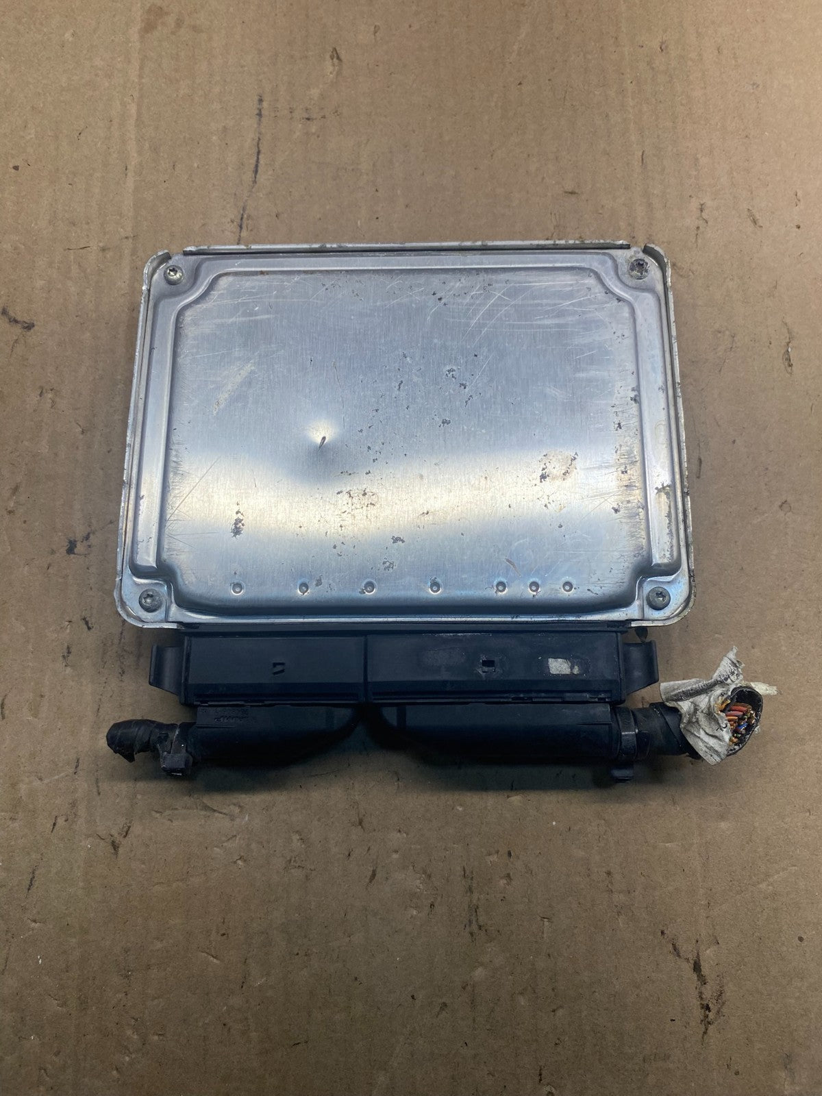 2005 2006 Porsche Cayenne Engine Computer Module ECM ECU AE7764 DW1