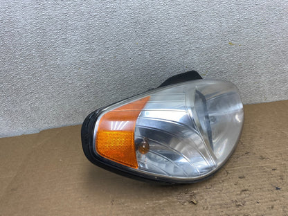 2006 to 2011 Hyundai Accent Sedan Right Passenger  Halogen Headlight Z3131 DW2