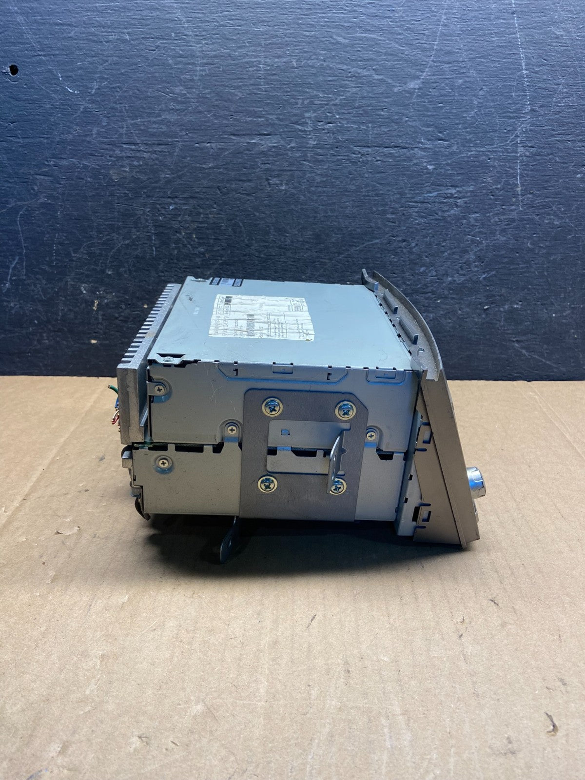 2010 to 2012 Subaru Legacy AM FM CD MP3 Radio Player af9452 DG2
