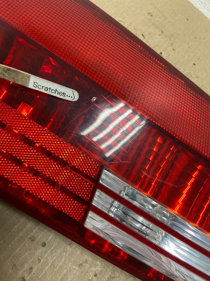 2004 - 2005 Toyota Sienna Left Driver LH Side Inner Tail Light AF2910 LK3