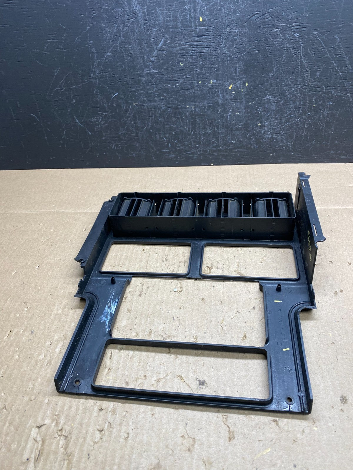 1984-1989 Chevrolet Corvette Center Dash Radio Air Vent Trim Bezel AC6593 DG9