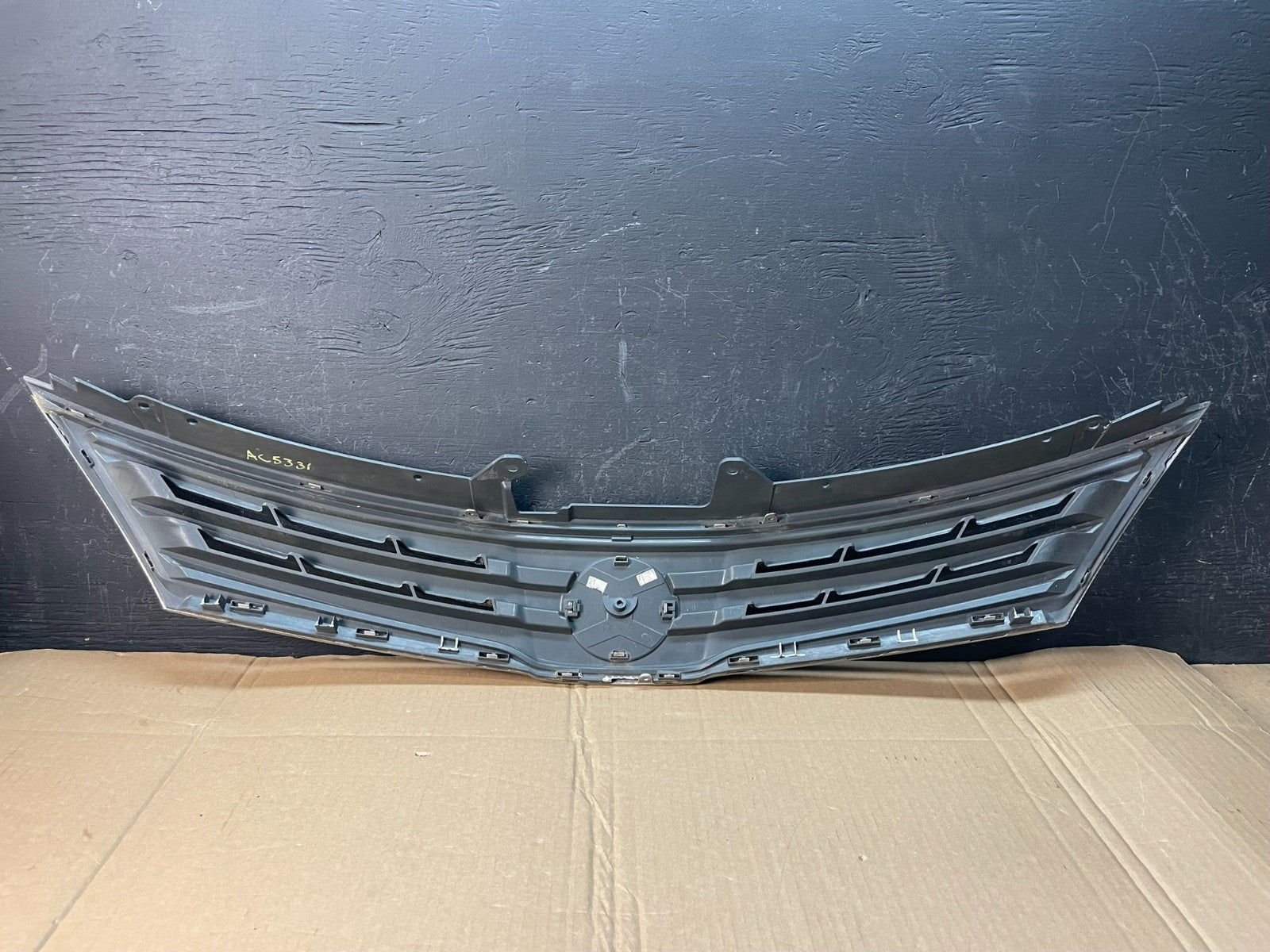 2007 2008 2009 Nissan Versa Sedan Front Upper Grill Grille AC5331 DG2