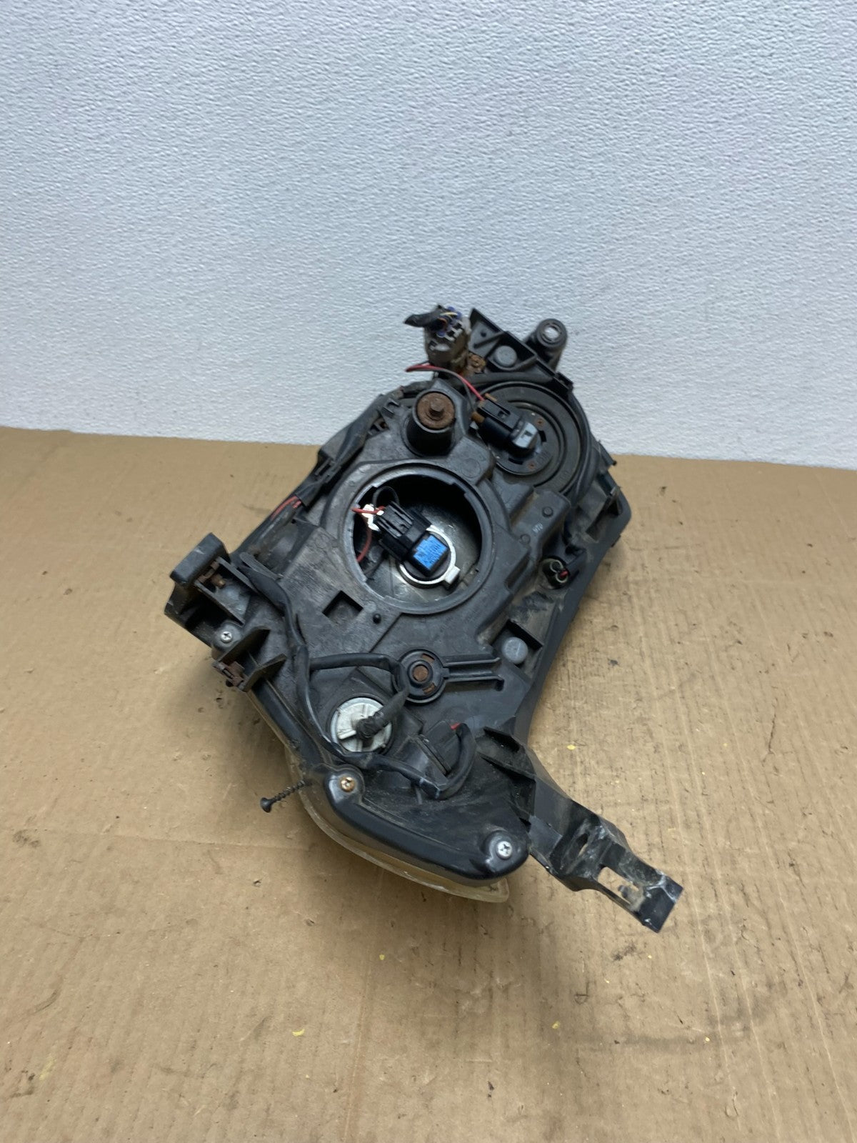2009 - 2013 Subaru Forester Right Passenger Side Halogen Headlight OEM AB8468 DW9