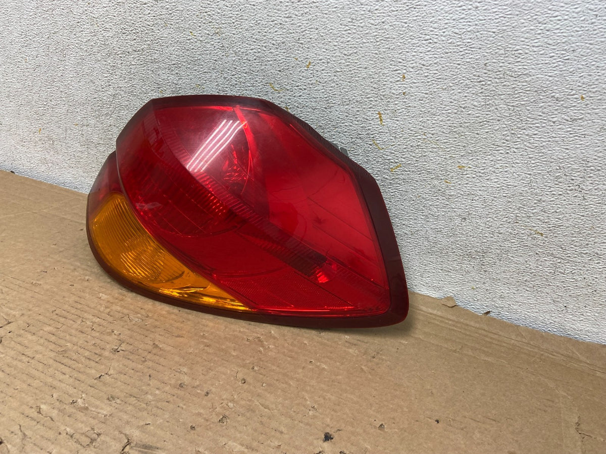 2005 2006 2007 Subaru Outback Right Passenger Side Tail Light AH8864 DG2