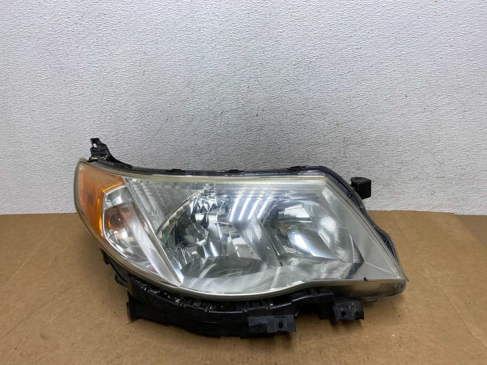 2009 - 2013 Subaru Forester Right Passenger Side Halogen Headlight AE3254 DW0