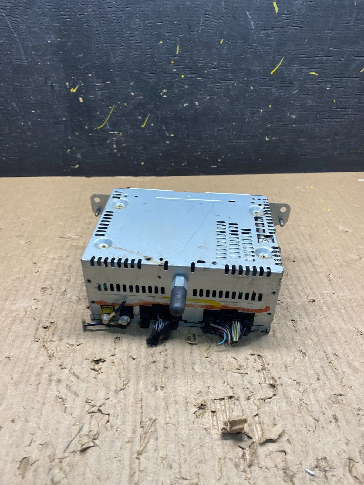 2013 to 2014 Ford Edge AM/FM Radio Reciever OEM T1689 PS3