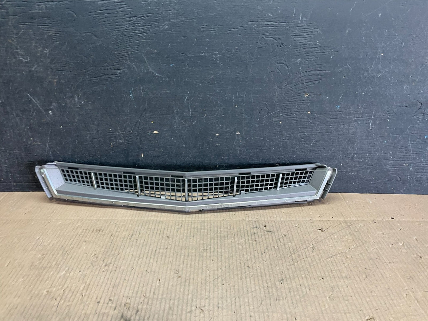 2008 to 2011 Cadillac Cts front Lower Grill Grille J7146 PS0