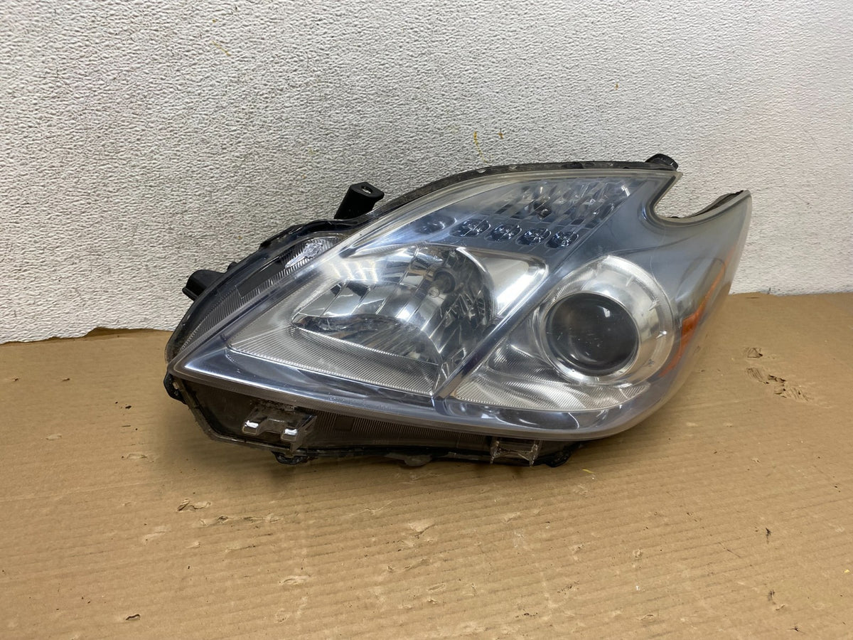 2010 - 2011 Toyota Prius Left Driver LH Blue Halogen Headlight AG9336 DW1