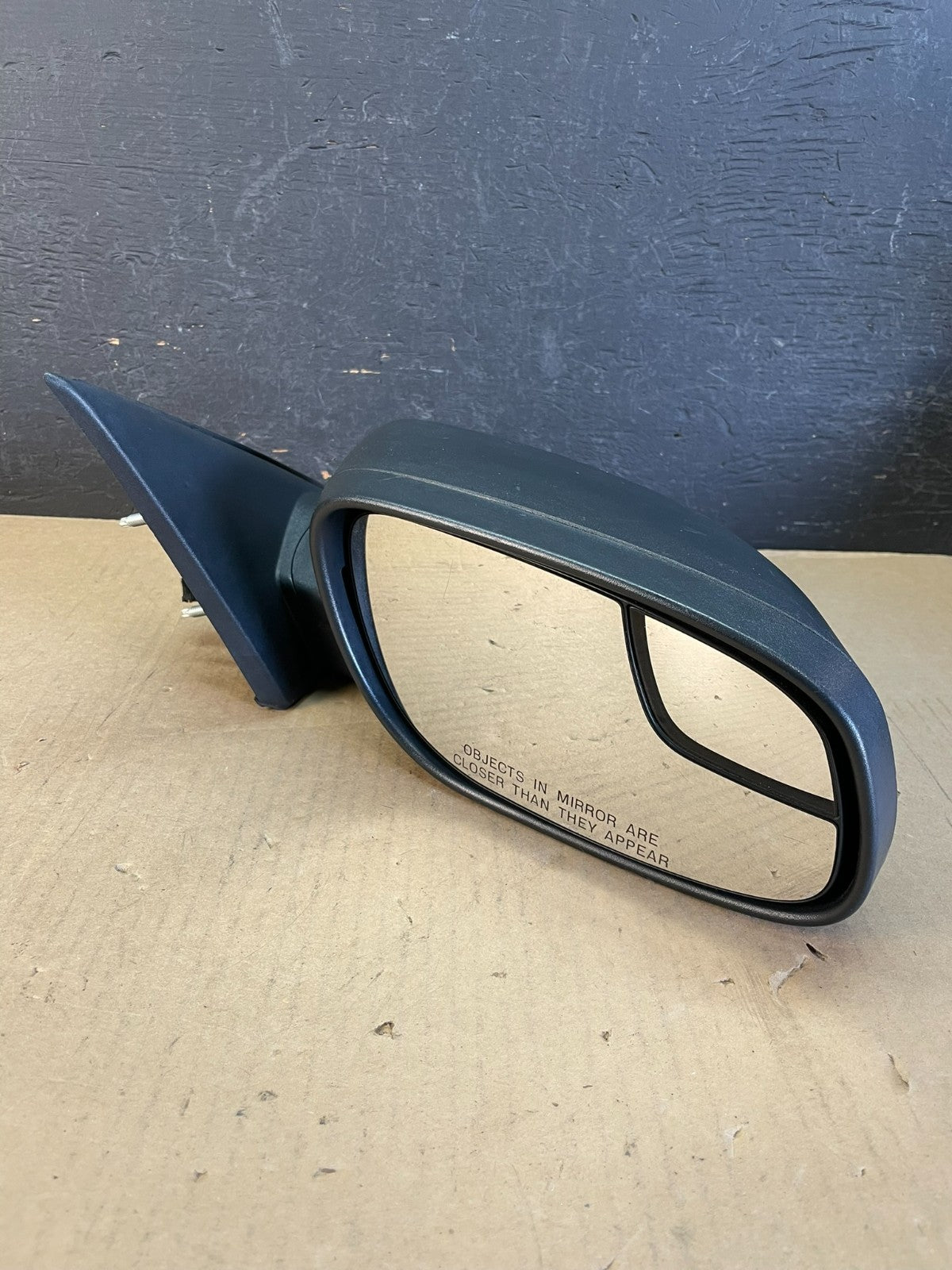 2010 to 2018 Ford Taurus Right Passenger View Door Mirror AD5591 DW2