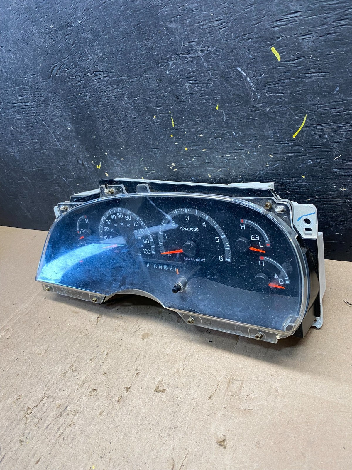 2000 2001 2002 Ford Expedition Speedometer Instrument Gauge Cluster r8912 DG1