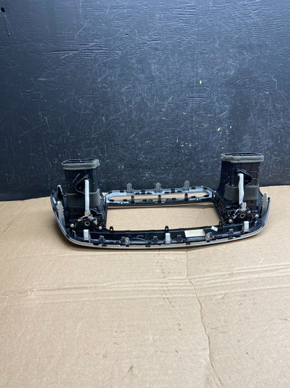 2016 - 2018 Kia Sorento Center Console Radio Air Vent Bezel Trim af1829 DG3