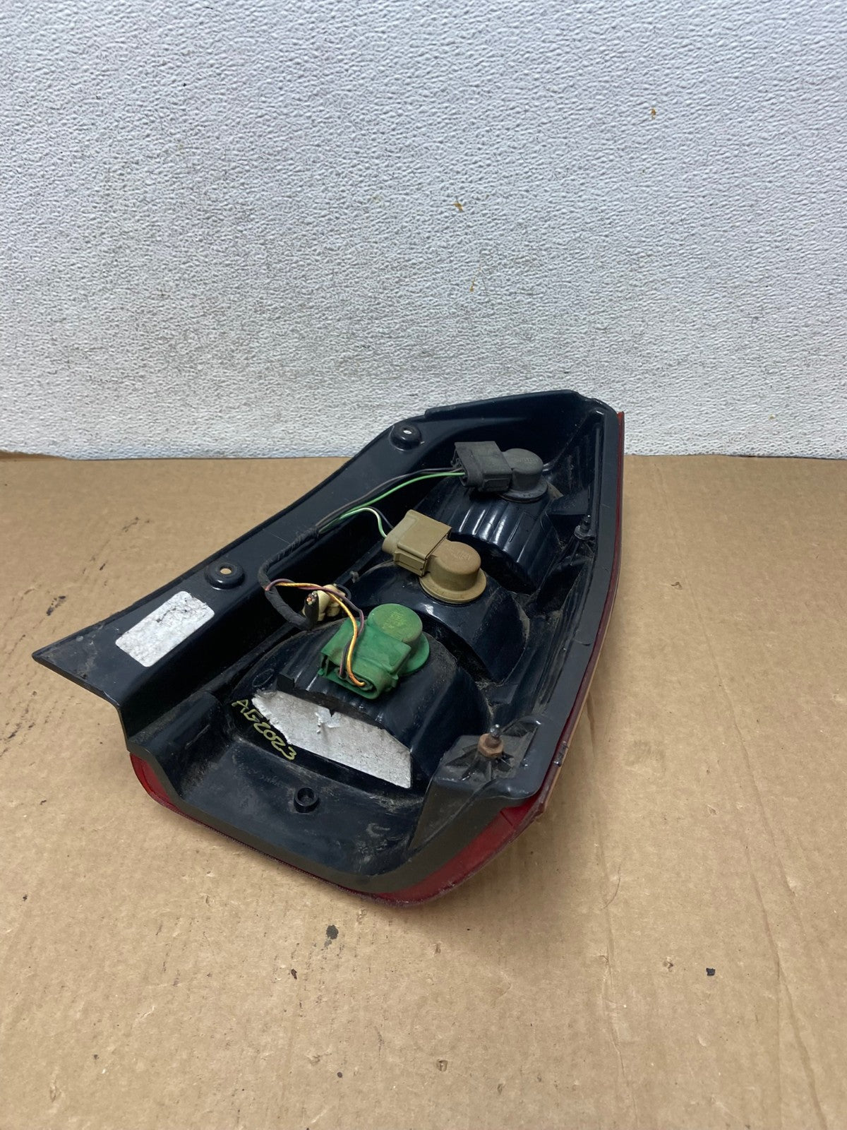 2001 2002 2003 2004 Mazda Tribute Left Driver Lh Side Tail Light AG2023 LK7