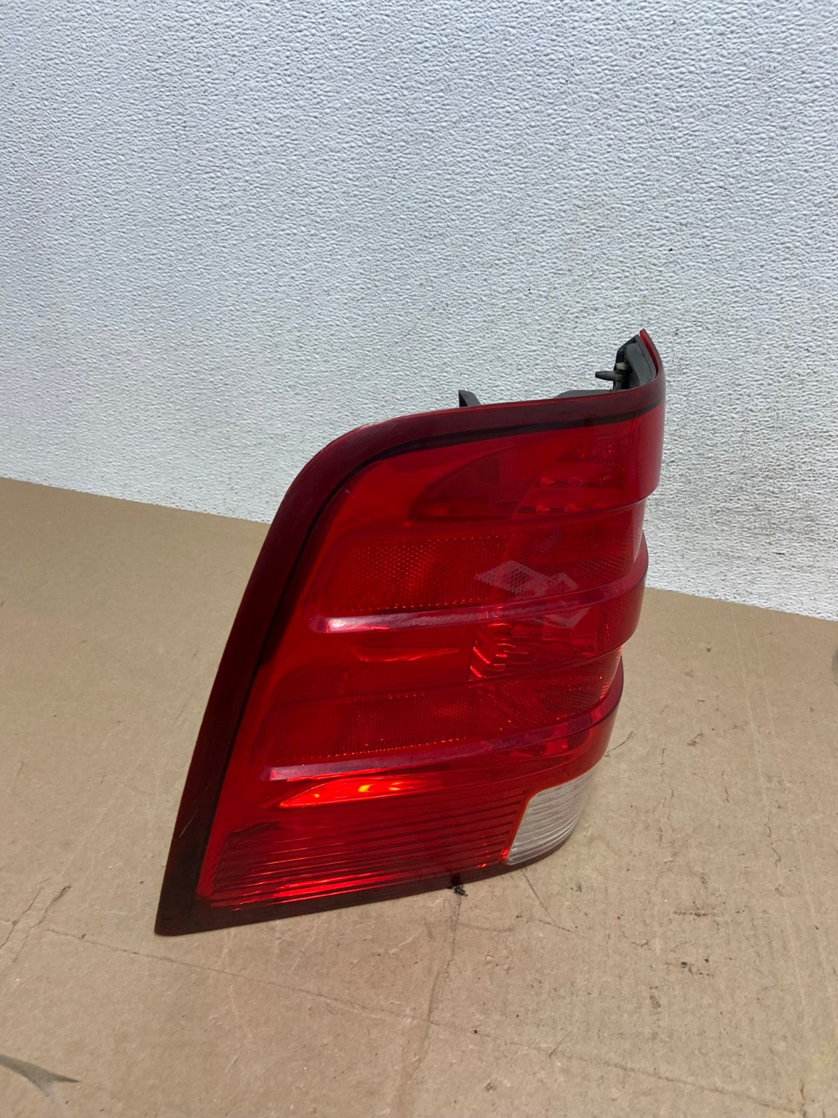 2003 2004 2005 2006 Ford Expedition Left Driver Lh Tail light AE6812 LK2
